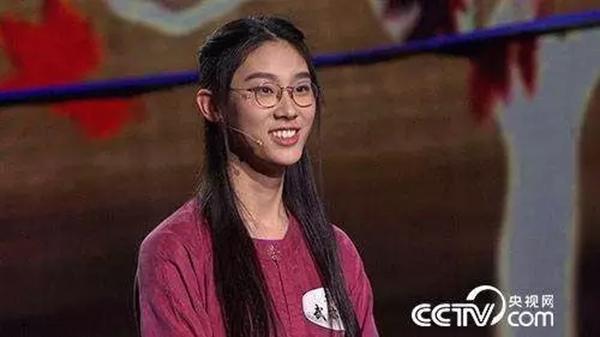 上海兩位女生因古詩(shī)詞大戰(zhàn)成名 這種能力太可貴